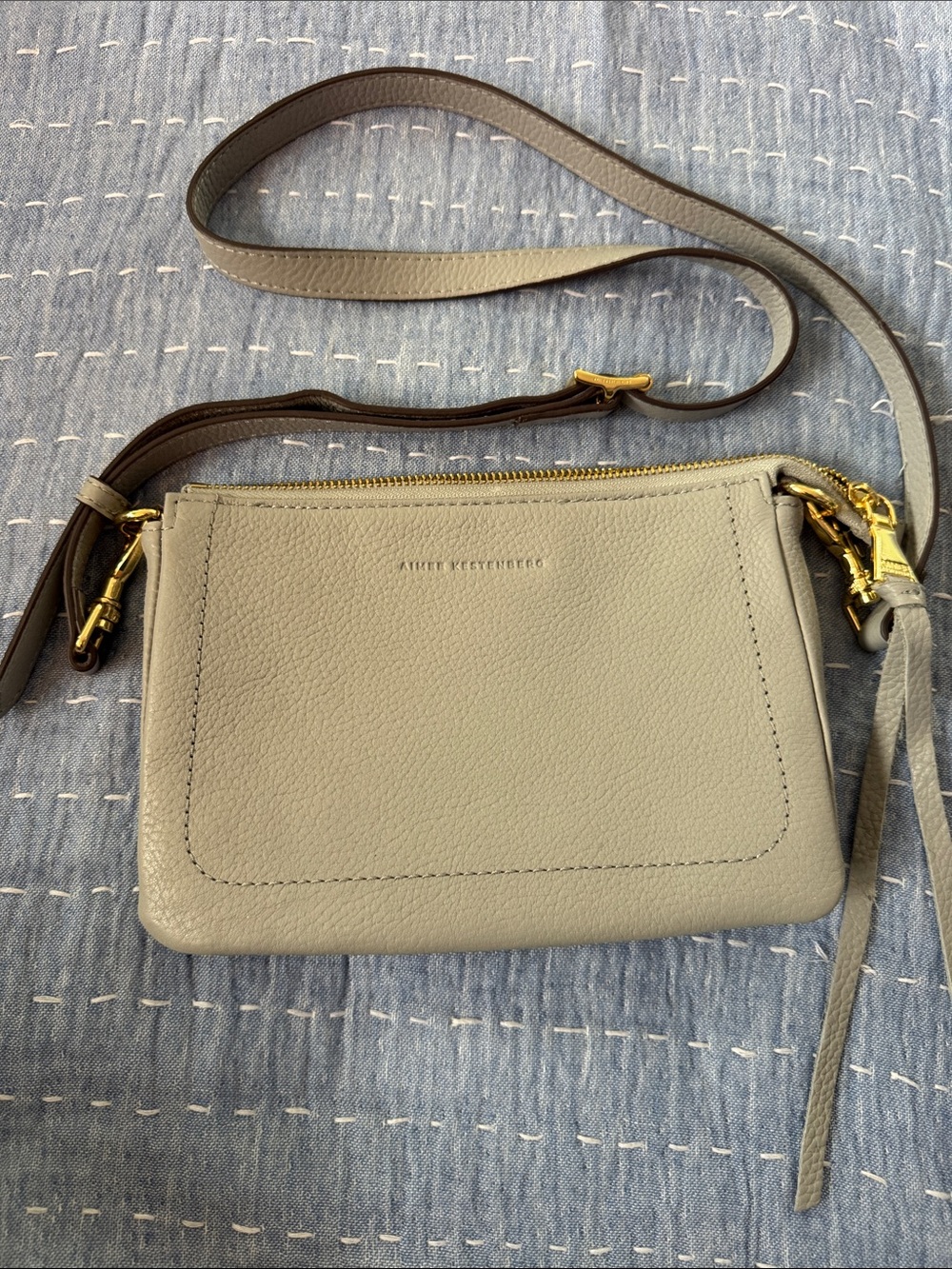 Aimee Kestenberg Dove Pebbled Leather Crossbody with Gold Hardware EUC